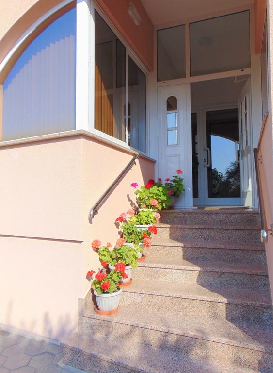 Pansion Kardum Bed and Breakfast Bibinje Rum bild